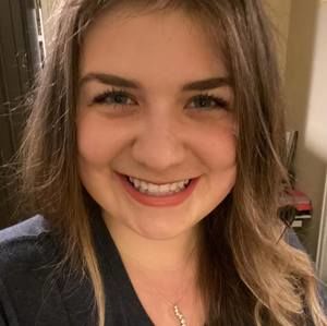 Meet your Posher, Adrienne